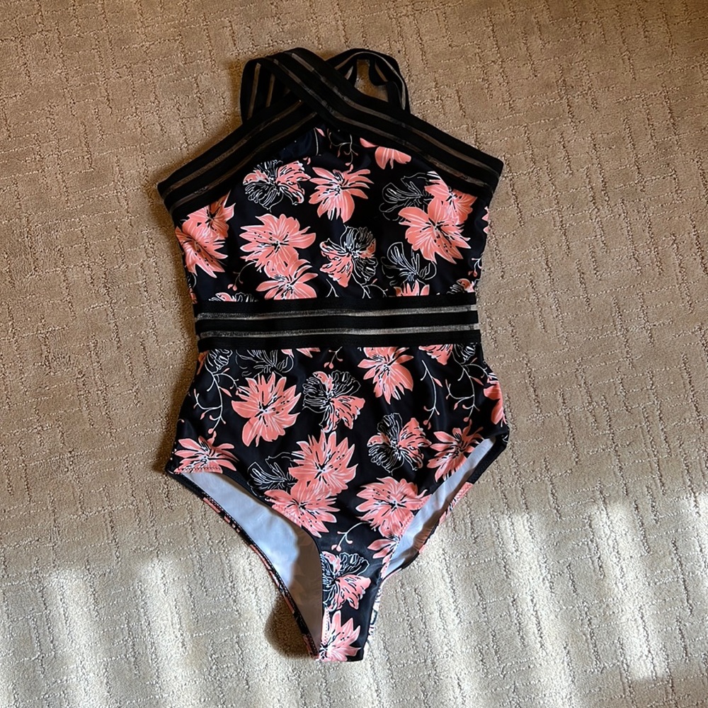 One piece flower swimsuit